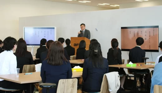 入社式｜ちょっと小耳にBFT